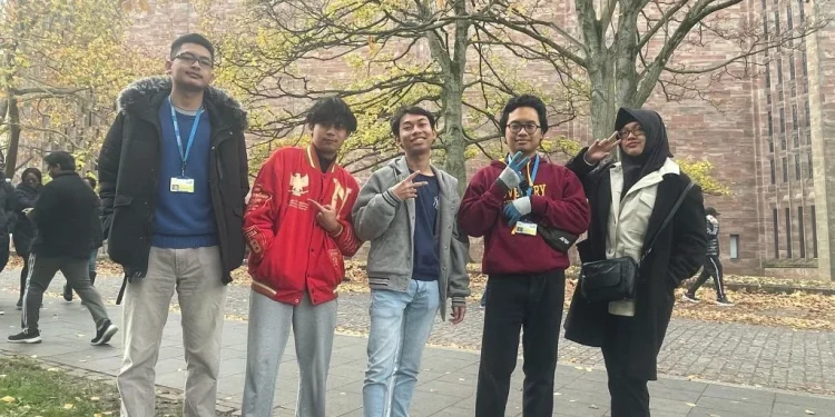 Lima mahasiswa Polinema menjadi Awardee IISMA 2023 di Coventry University.