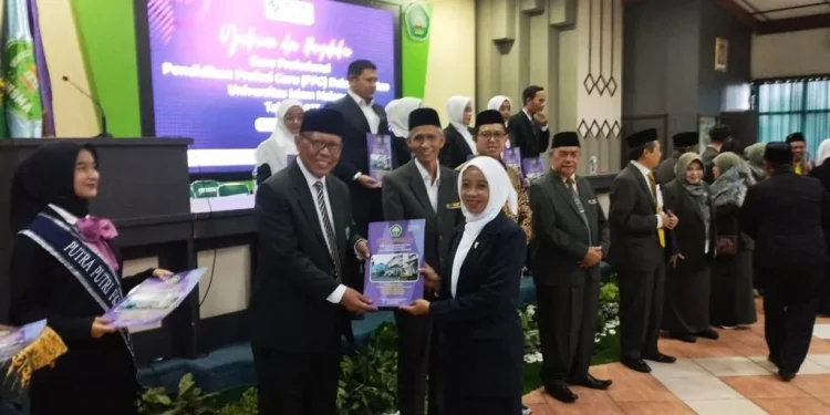 Yudisium dan Pengukuhan Guru Profesional Pendidikan Profesi Guru (PPG) Dalam Jabatan tahun pertama FKIP Unisma.