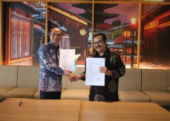 Penandatanganan kerja sama antara SMKN 1 Turen dan Grand Mercure Malang Mirama.