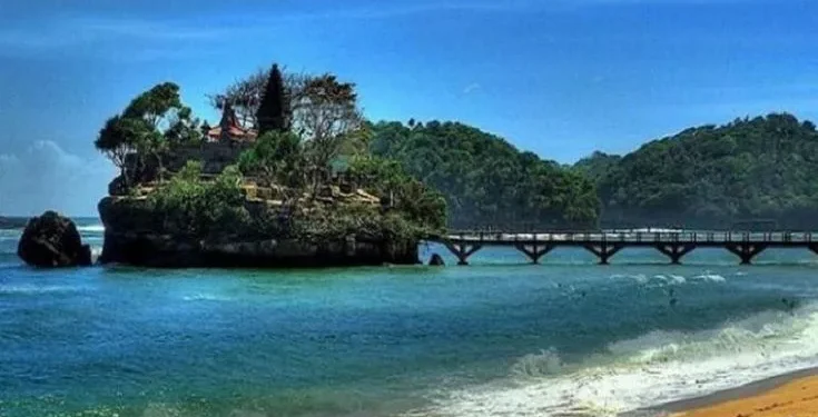 Pantai Ngeliyep, wisata pantai Kabupaten Malang.