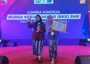 SMKN 2 Malang sukses raih juara 1 di Lomba BKK tingkat provinsi Jatim dengan ditandai penyerahan piagam penghargaan secara simbolis di Harris Hotel and Convention Malang.
