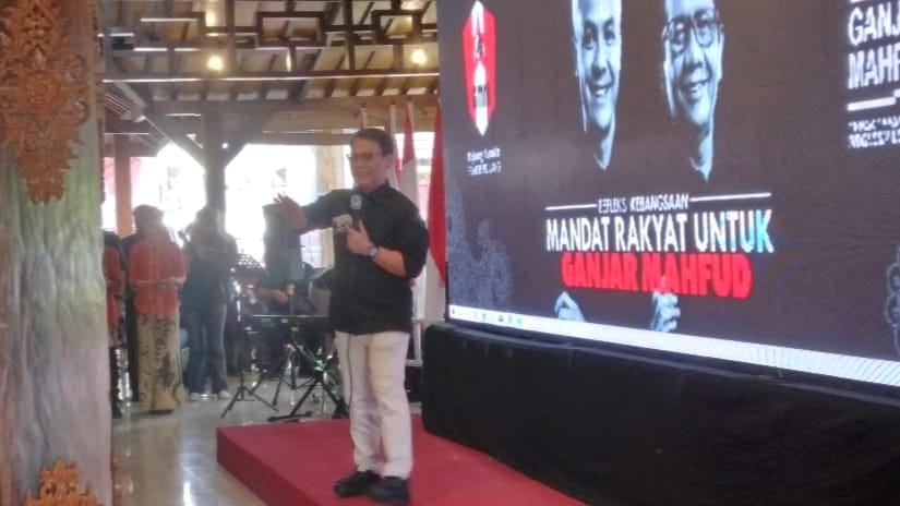 Ketua Tim Koordinasi Relawan Pemenangan Presiden (TKRPP), Ahmad Basarah saat memberi sambutan kepada ribuan eksponen alumni GMNI Malang Raya. 