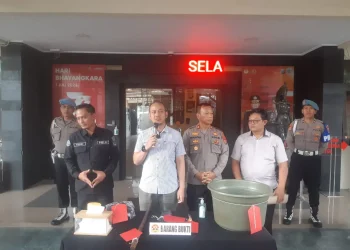 Kasat Reskrim Polresta Malang Kota, Kompol Danang Yudanto membongkar motif suami mutilasi istri di Jalan Serayu.