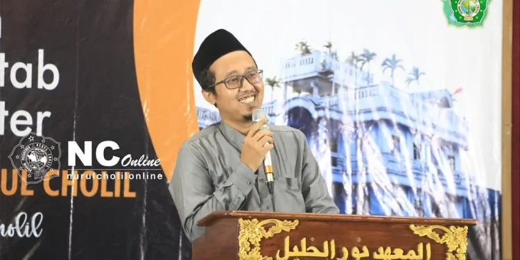 KH Fathurrozi Zubair yang membagikan 4 cara mengembangkan diri.