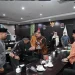 TPA Tlekung Resmi Beroperasi Kembali. Pertemuan PJ Wali Kota Batu, Aries Agung Paewai dan warga desa Tlekung terkait kesepakatan membuka kembali TPA Tlekung.