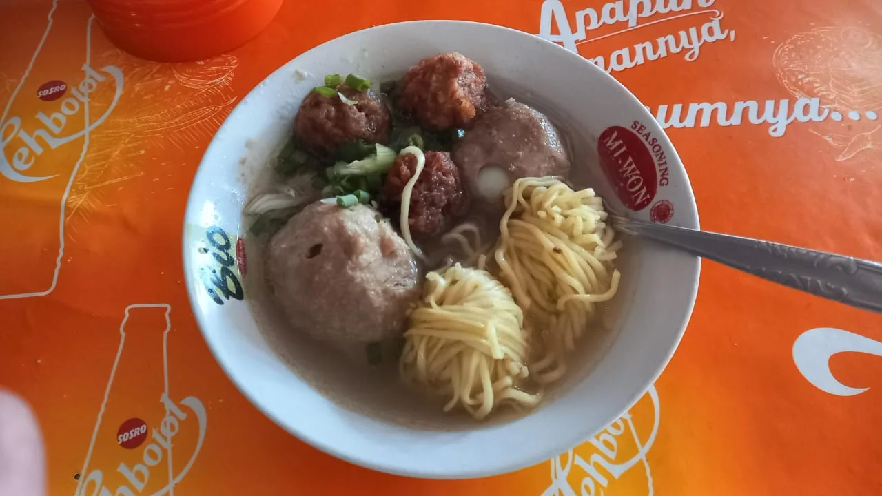 Bakso Pocong memiliki rasa yang gurih dan lezat.