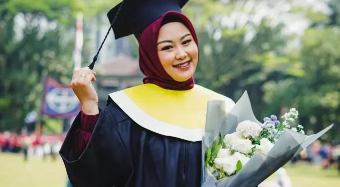 Sosok Amalia Safitri Hidayati, salah satu alumni Magistes Universitas Brawijaya sekaligus penerima beasiswa LPDP tahun 2020.
