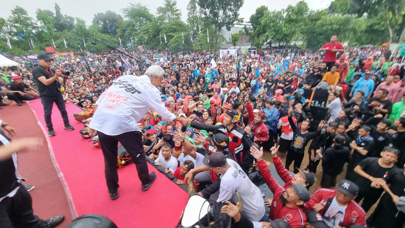 Ganjar Pranowo dalam acara 1.000 Bantengan di Kota Malang.