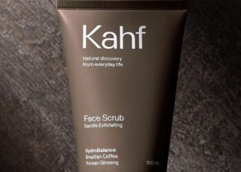 Produk Kahf Gentle Exfoliating Face Scrub.