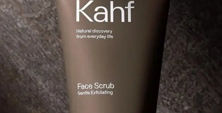 Produk Kahf Gentle Exfoliating Face Scrub.