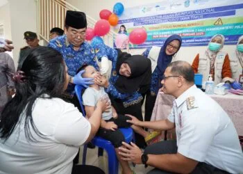 Vaksinasi Polio anak di Kota Batu