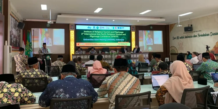wisata religi dan ziarah Unisma konferensi