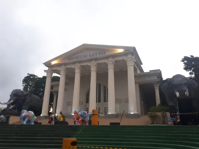 Batu secret zoo