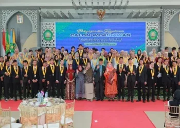 Pelepasan calon wisudawan oleh FEB Unisma.