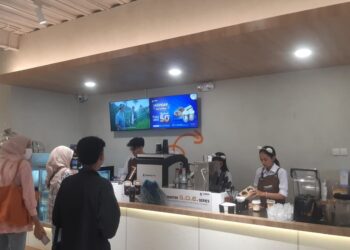 Tomoro Coffee yang ada di kawasan Kayutangan, Kota Malang. Ini adalah tempat nongkrong di Kayutangan Malang.