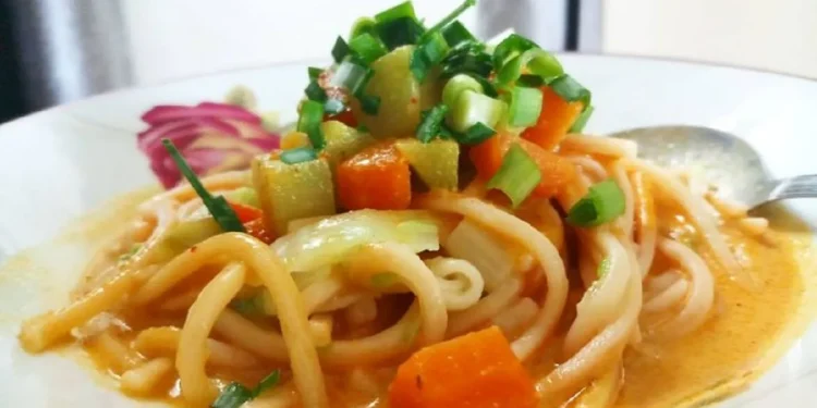 Mi Gomak, makanan khas Batak saat disajikan.