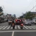 Estetika kawasan Kayutangan Heritage yang tertutup dengan kondisi kemacetan dan deretan kendaraan yang parkir di tepi jalan. (Foto/M Sholeh)