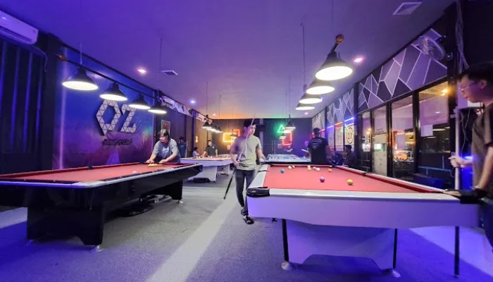 Oz Pool and Cafe