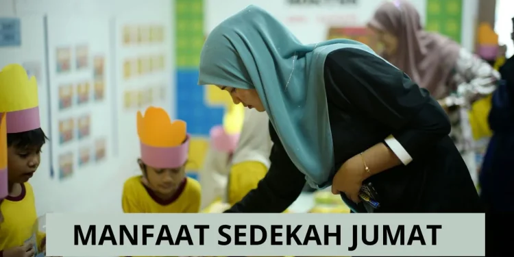 Manfaat sedekah Jumat bagi umat muslim yang diyakini membuat pahala menjadi dilipatgandakan oleh Allah SWT