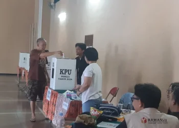 Suasana PSU di Kota Malang, tepatnya di TPS 37 Kelurahan Mojolangu, Kecamatan Lowokwaru, Kota Malang. (Foto/M Sholeh)