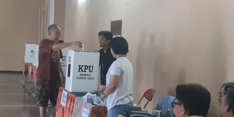 Suasana PSU di Kota Malang, tepatnya di TPS 37 Kelurahan Mojolangu, Kecamatan Lowokwaru, Kota Malang. (Foto/M Sholeh)