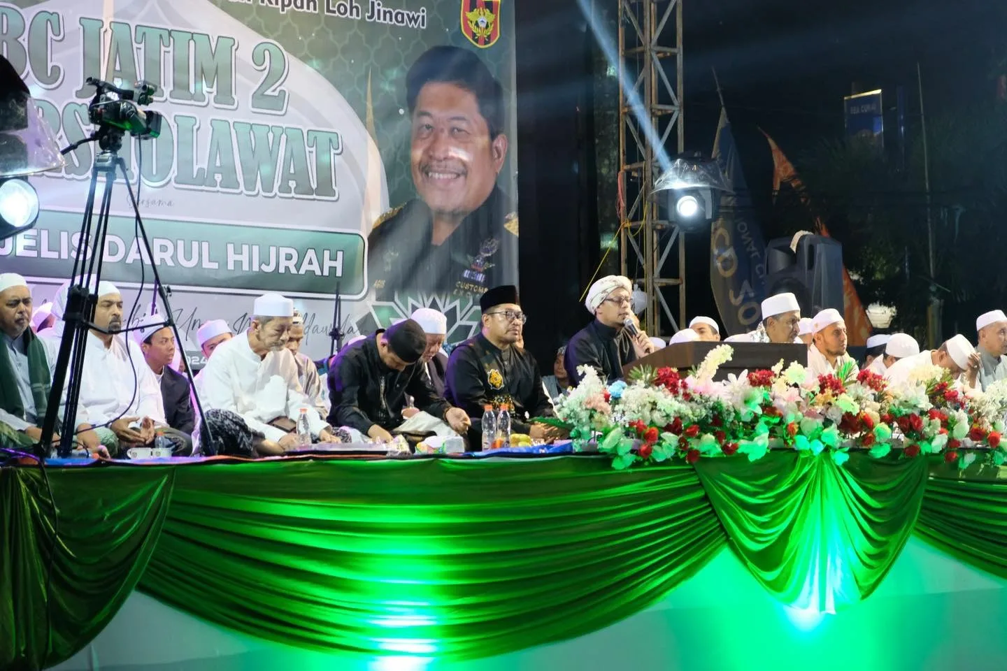 Kanwil DJBC Jawa Timur II menggelar acara Bea Cukai Jatim II bersholawat dengan tema Gemah Ripah Loh Jinawi dalam rangkaian Hari Pabean Internasional 2024.