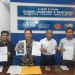 Pihak balai pelatihan tenaga kerja luar negeri, PT CKS didampingi kuasa hukumnya memberikan klarifikasi atas 6 calon TKW kabur. (Foto/M Sholeh)