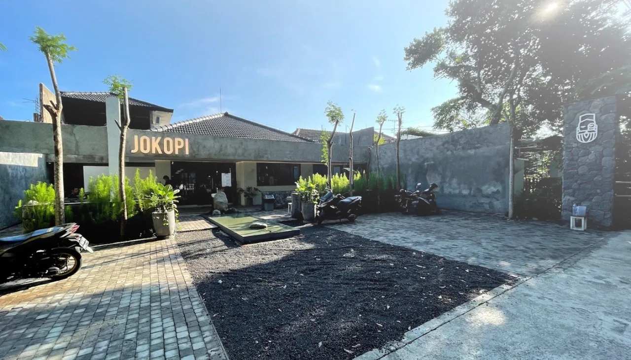 Foto tampak depan Jokopi. (Foto/Ivan Putera Pratama)