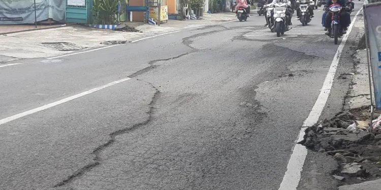 Aspal jalan
