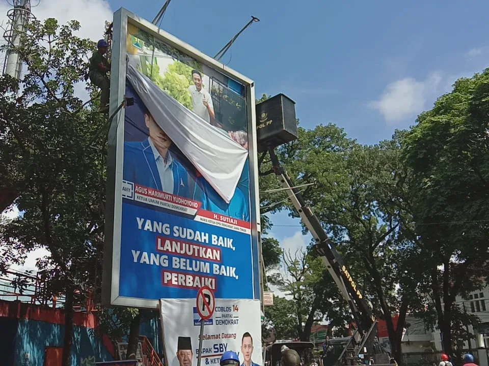Alat Peraga Kampanye
