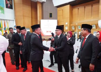 Pj Wali Kota Batu Aries Agung Paewai menyambut momen pelantikan Pj Gubernur Adhy Karyono di Jakarta, Jumat (16/2/2024). Foto: Prokopim KWB