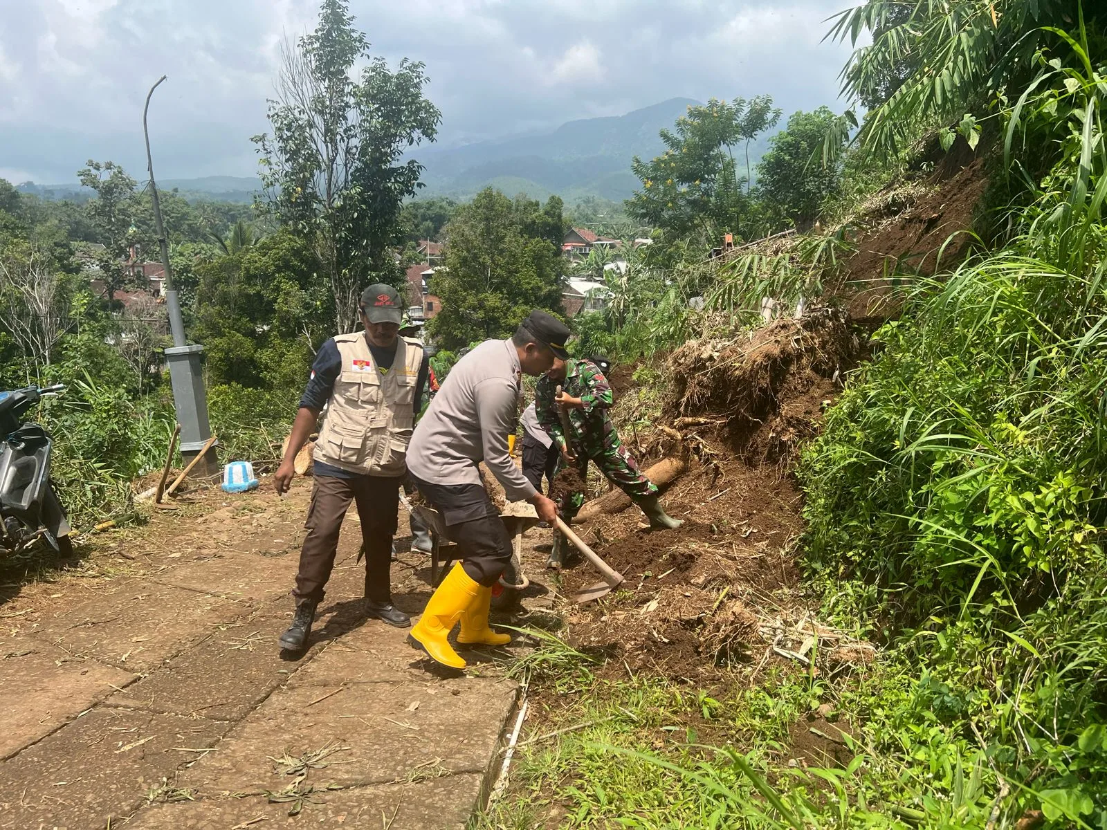 longsor di malang