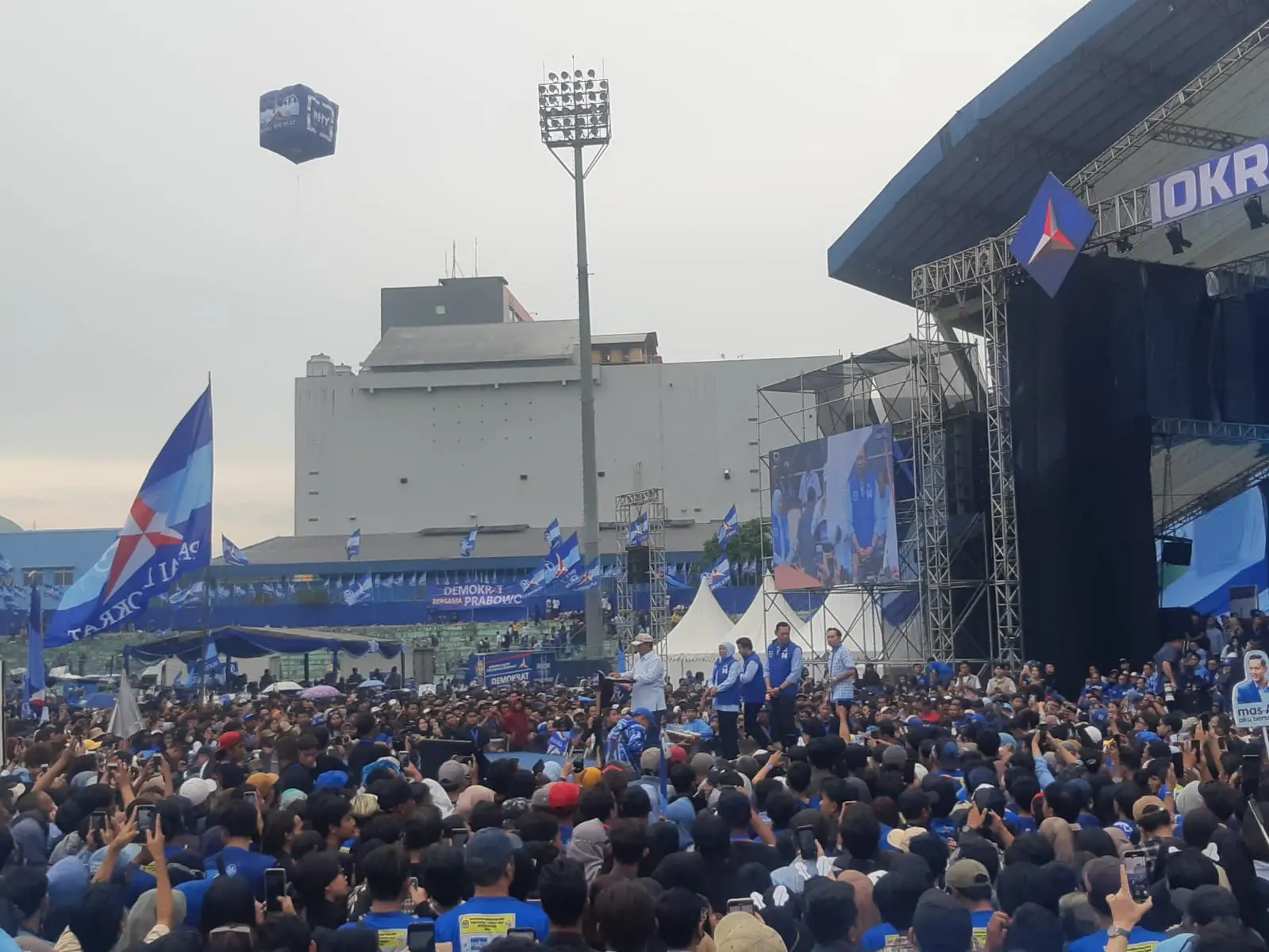 Prabowo Subianto saat di Stadion Gajayana Kota Malang.