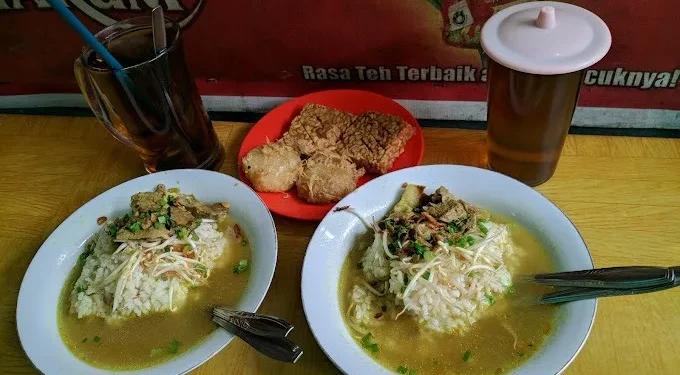 Warung Soto Basket Stasiun sebagai salah satu menu kuliner pembuka saat berkunjung ke Kota Malang