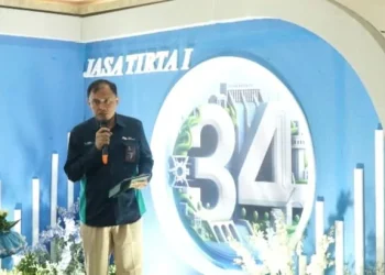 Direktur Utama Perum Jasa Tirta I, Fahmi Hidayat, saat mengutarakan target pengembangan bisnis PJT I di 2024.