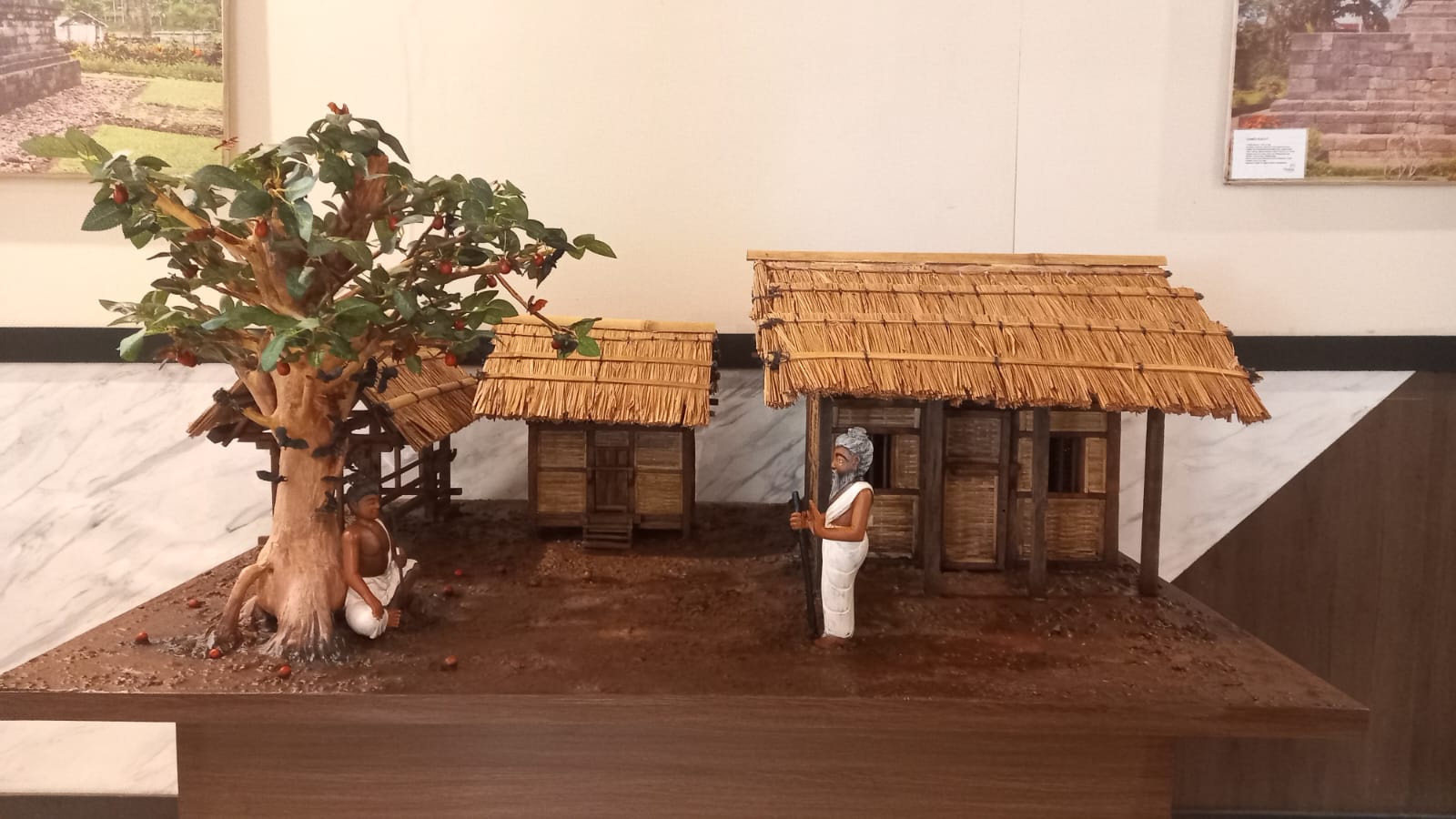 Diorama Ken Arok berguru ke Tuan Tita yang ada di Museum Singhasari.