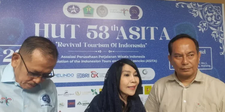 Ketua Umum Dewan Pengurus Pusat ASITA, Nunung Rusmiati. Kebangkitan pariwisata Indonesia menggema di Kota Malang. (Foto/M Sholeh)