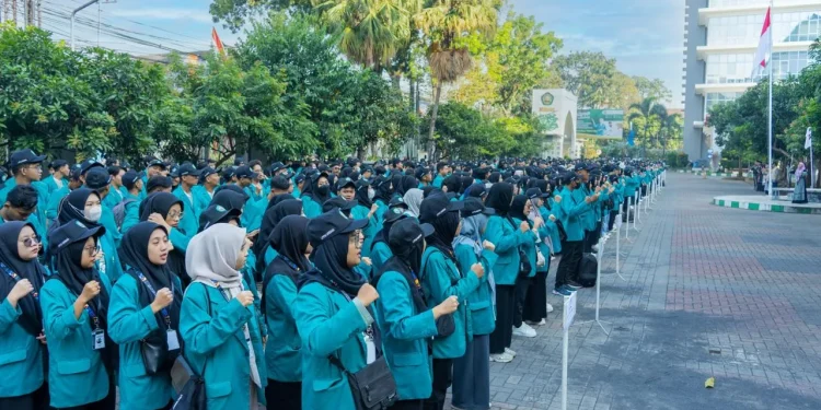 Mahasiswa Unisma saat pelepasan KSM Tematik. Unisma membuka pendafataran jalur RPL. Foto / dok Unisma