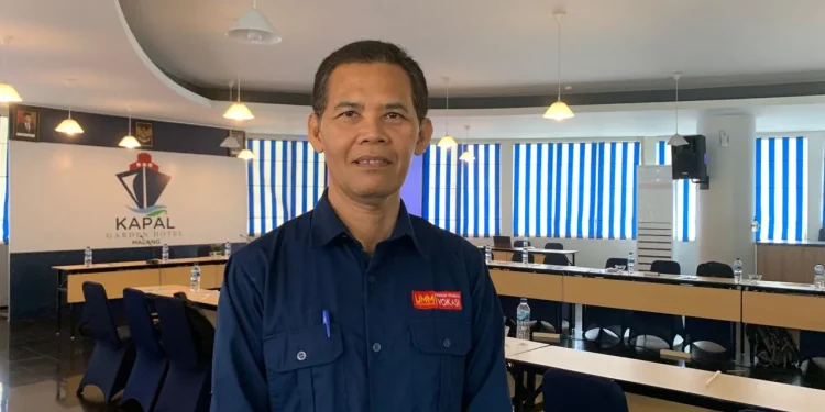 Ketua Program Studi D3 Teknik Elektronika, Ir Diding Suhardi MT. Foto / Feni Yusnia
