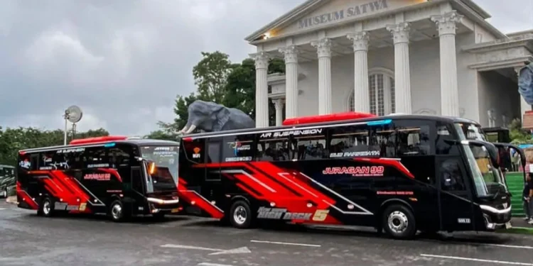 Sensasi Ngabuburit Keliling Ala Sultan Lewat NgabSul Juragan 99 Trans/Foto: Instagram @juragan99trans
