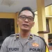 Kasi Humas Polresta Malang Kota, Ipda Yudi Risdiyanto, saat memberikan keterangan soal perundungan pelajar di Sukun, Kota Malang. (Foto/M Sholeh)