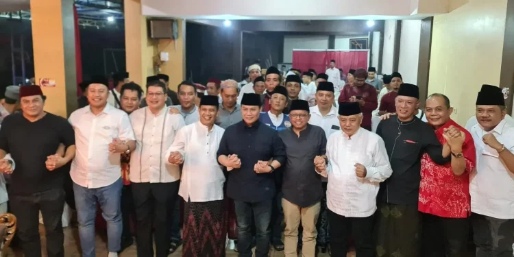 Sempat Tegang Dugaan Geser Suara Caleg PDI Perjuangan Jatim Berakhir Saling Rangkul. Foto/dok for TM