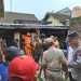 Petugas melakukan evakuasi bocah di Turen yang terjatuh ke dalam sumur. Foto: Polsek Turen