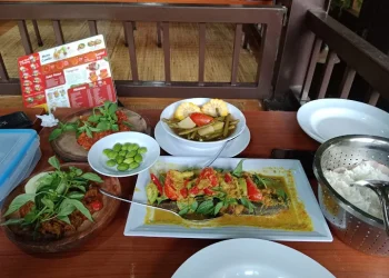 Rekomendari tempat bukber di Malang Raya yang cocok buat mahasiswa karena enak dan juga murah sehingga bukber lebih berkesan /Foto: Google Review Warung Lesehan Yogyakarta/Erlin Iriani