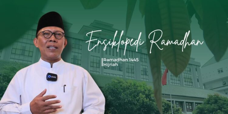 Rektor Unisma Prof Maskuri dalam ensiklopedia Ramadan bersama tugumalang.id. Foto / dok