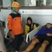 Penanganan pelajar di Kota Batu tertimpa pohon tumbang oleh Polres Batu dan BPBD Kota Batu. Foto: Polres Batu