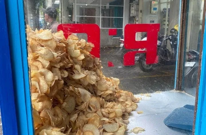 Penampakan keripik singkong gurih (SG) khas Malang. Foto: Yafia Carnelia