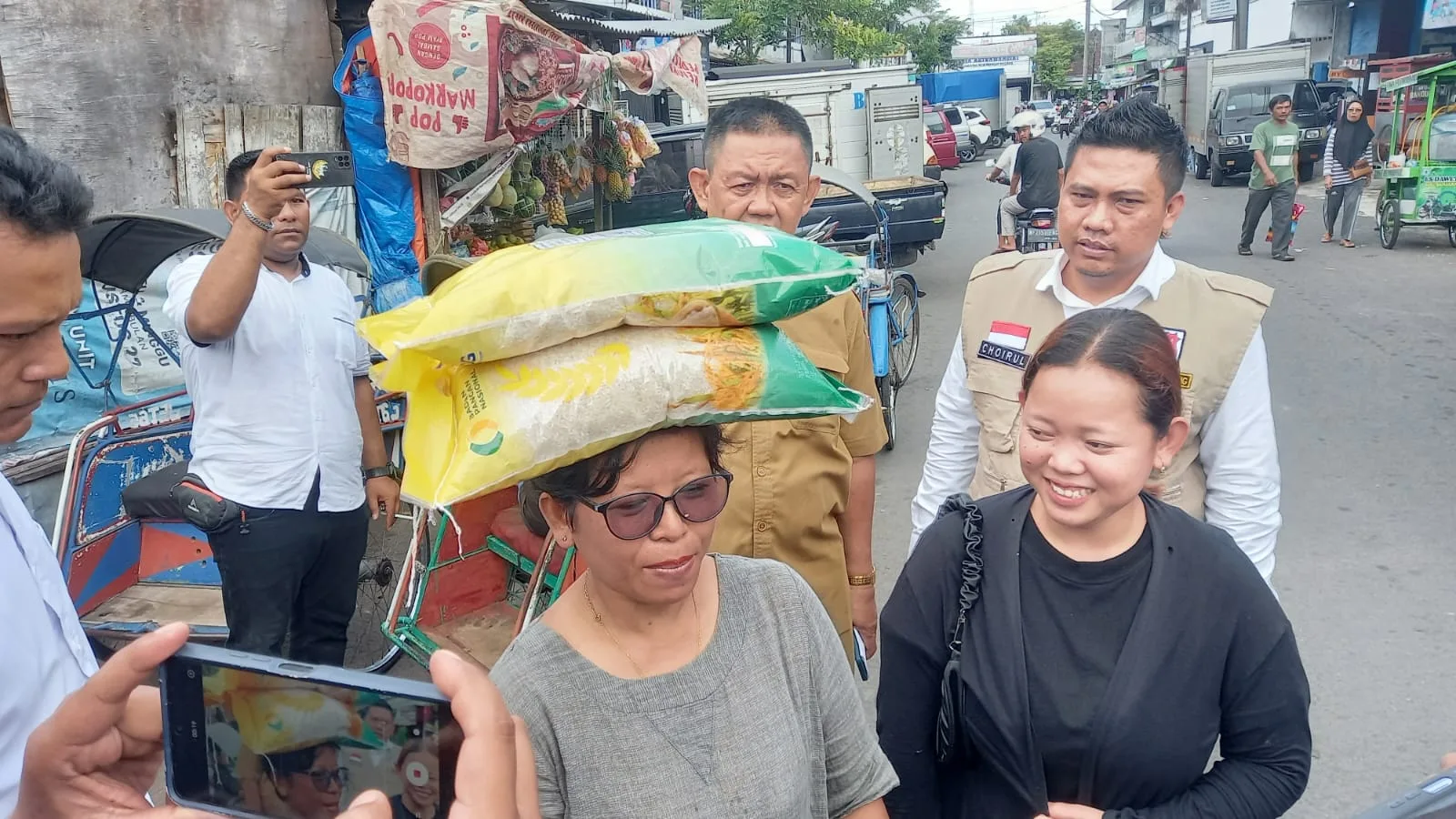 Harga beras turun