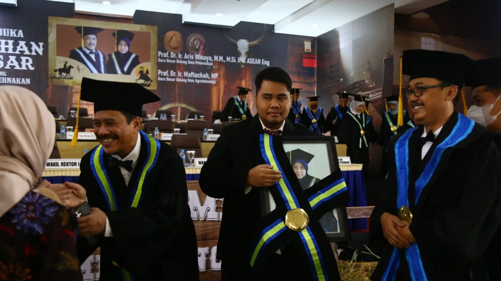 Gelar Profesor