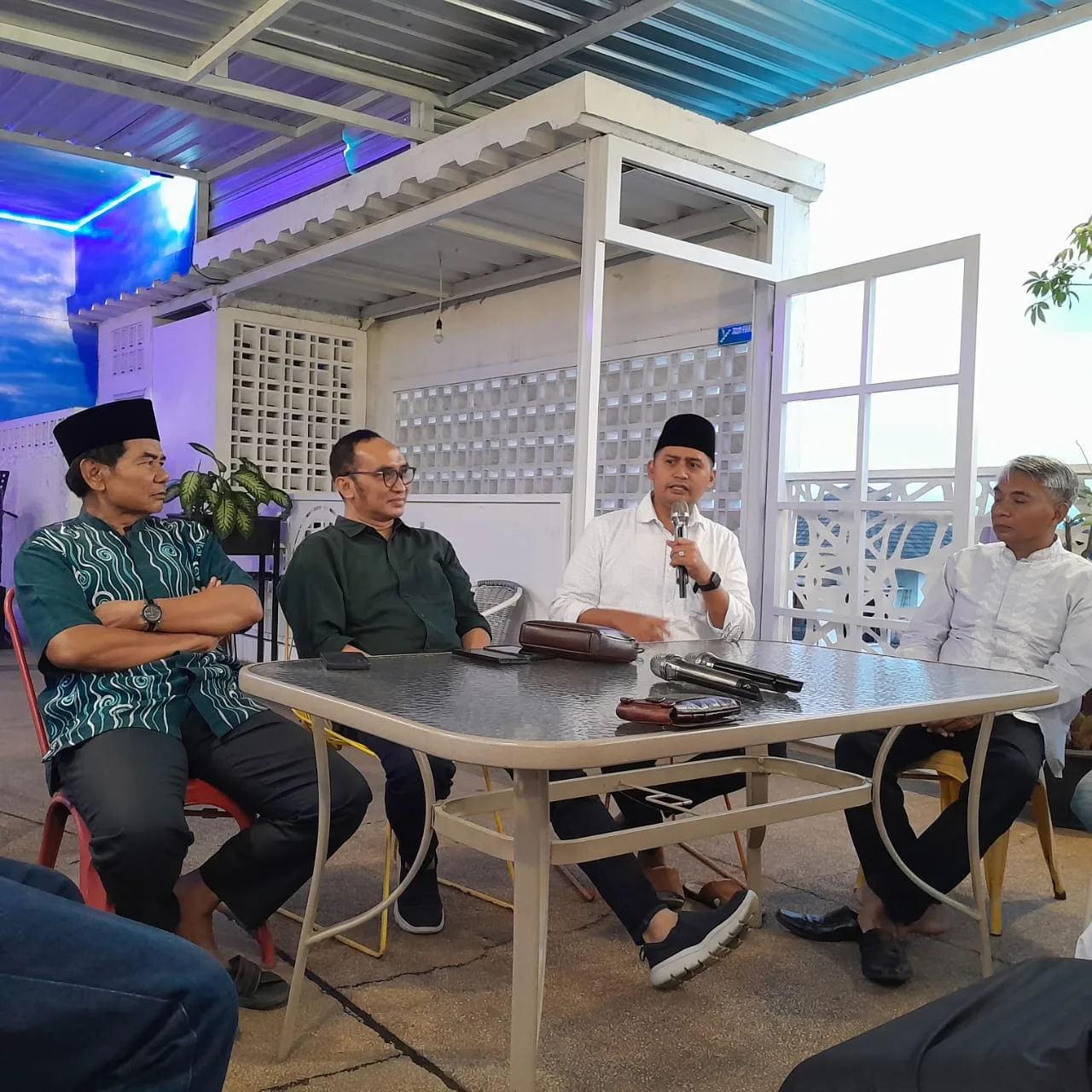 gelar talkshow